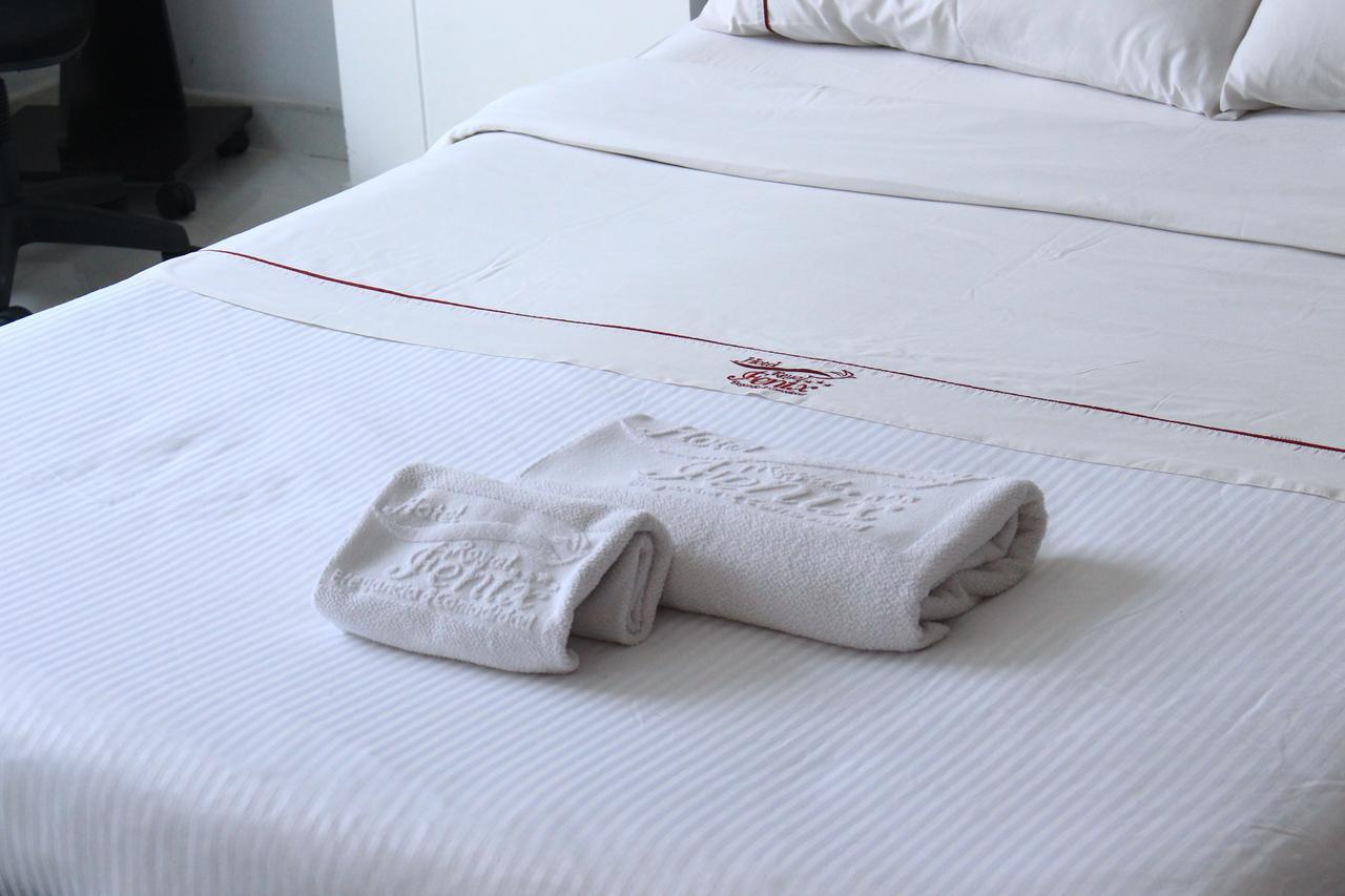 Hotel Royal Fenix Yopal Zimmer foto